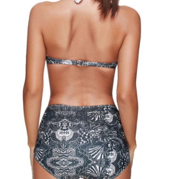 Push -up,Black and White  High  waist Bikini - Picture 4 of 5